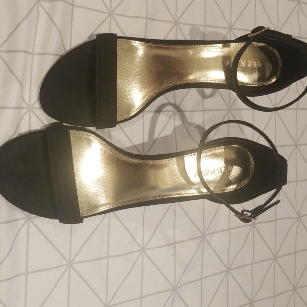 shoes - Picture 5 of 6